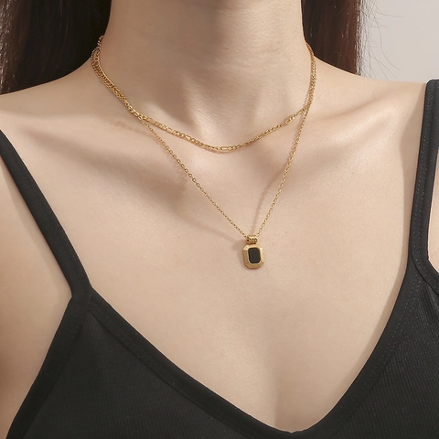 Collana Doppio Strato Donna Acciaio Inossidabile Placcato Oro 18K Catena Figaro Pendente Rettangolare Nero Gioielli