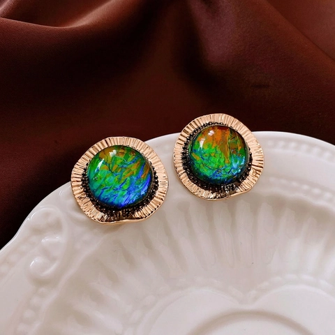 Vintage Round Stud Earrings Alloy Gold Pleated Edge With Colorful Resin Stone And Silver Earring Post For Women
