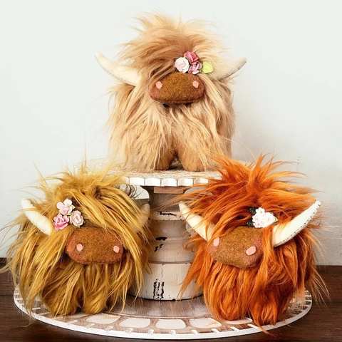 Peluche De Vache Écossaise Des Highlands Faite À Main Avec Couronne De Fleurs Pour Décoration De Ferme Et Accessoires De Fête