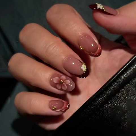 French Style Press On Nails With 3D Floral Daisy Decoration And Metallic Beads Oval Shape Elegant Manicure For Women