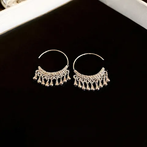 Retro Silver Alloy C-Shaped Hoop Earrings With Waterdrop Tassel Pendants Bohemian Style Ear Hooks For Women