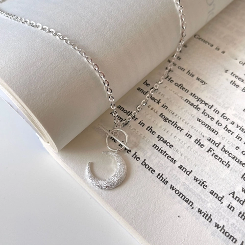 Necklace 925 Sterling Silver Frosted Crescent Moon Pendant Minimalist Toggle Clasp Cross Chain For Women