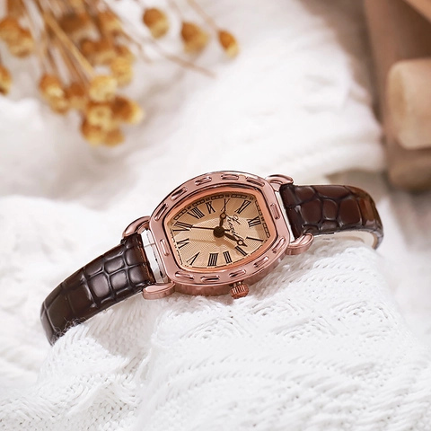 Orologio al Quarzo da Donna Vintage a Forma di Botte Con Cinturino in Pelle Marrone Cassa in Lega Oro Rosa Quadrante Romano