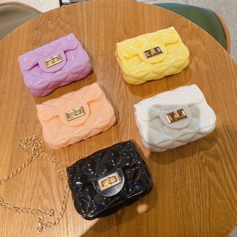 Mini Sac Jelly PVC Matelassé Losange Bandoulière Avec Chaîne Dorée Et Fermoir Métallique Mode Coréenne Pour Femmes