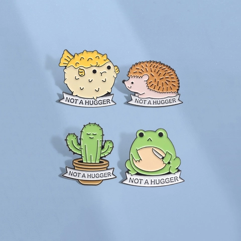 Lustige Emaille-Pins Not A Hugger Zeichentricktiere Kaktus Kugelfisch Frosch Igel Zinklegierung Brosche Kleidung Schmuck Geschenk