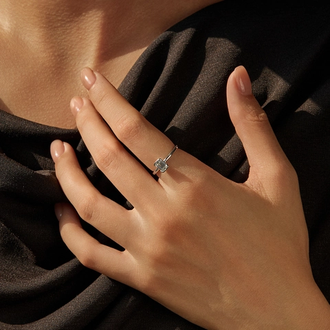 Sparkling Emerald Cut Moissanite Ring 925 Sterling Silver Bezel Setting Elegant Fashion Jewelry For Women Gift