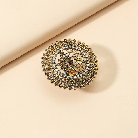 Vintage Bohemian Rund Hohle Cocktail Ring Legierung Strass Blumenmuster Verstellbar Ethnischen Stil Schmuck Für Frauen