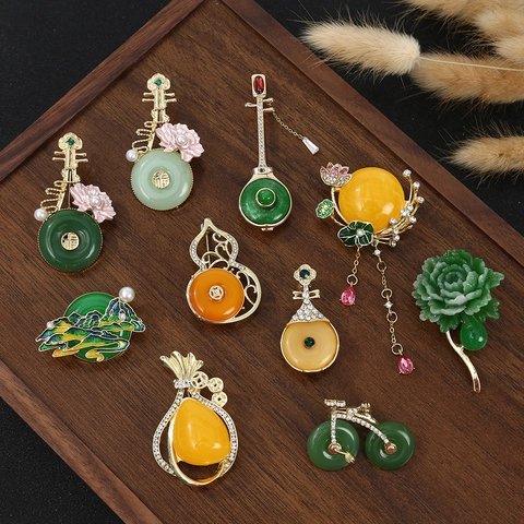 Broche De Estilo Chino Aleación Esmalte Con Jade Falso Y Perlas Artificiales Vintage Pipa Gourd Accesorio De Traje Para Mujeres