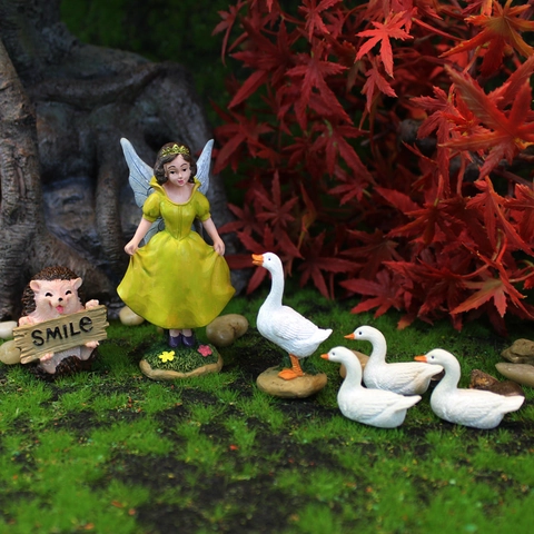 Resin Flower Fairy And Animal Hedgehog Duck Figurines Miniature Garden Micro Landscape Desktop Decorative Ornaments