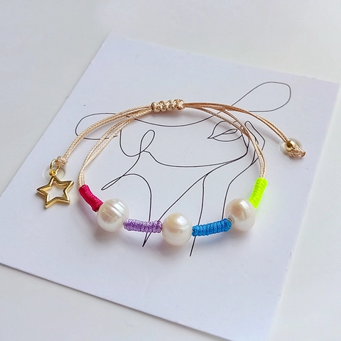 Handgefertigtes Gewebtes Armband Natur Süßwasserperle Bunter Faden Gold Sternanhänger Boho Verstellbare Kordel Damen