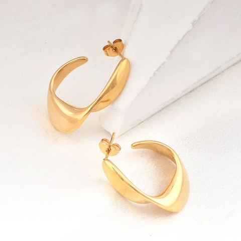 Geometric Titanium Steel Twisted Hoop Earrings Gold Plated U-Shaped Minimalist Metal Stud Earrings For Women Fashion Jewelry