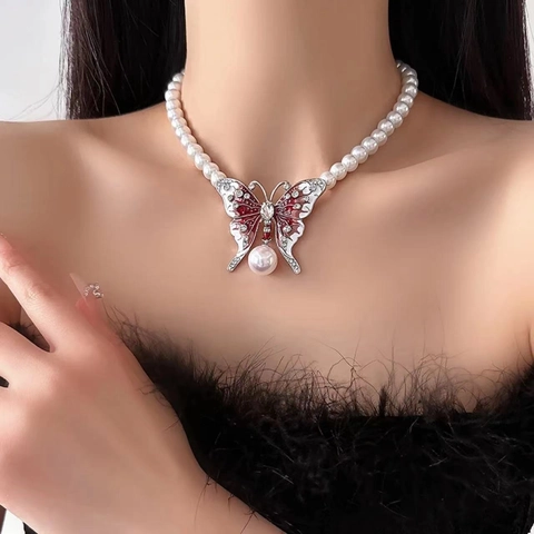 Vintage Roter Samt Schmetterling Quaste Halskette Für Damen Trendy Strass Künstliche Perle Anhänger Choker Mode Schmuck