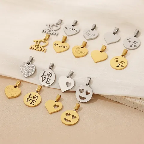 Colgante De Corazón Amor Mamá Emoji Acero Inoxidable Chapado En Oro De 18K Hueco Encantador Accesorio De Joyería Para Mujer