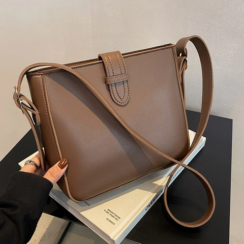 Fashion Women Shoulder Bag PU Leather Square Bucket Crossbody Retro Minimalist Adjustable Strap Solid Color
