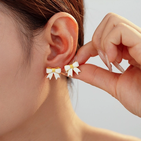 Sweet Bow Stud Earrings Titanium Steel 18K Gold Plated Enamel Oil Drip Butterfly Earrings For Women Niche Design Fashion Jewelry