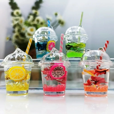 Portachiavi Luminoso a Forma di Tazza di Tè al Latte con Frutta Cartone Animato Ciondolo per Borsa in Resina per Donna Regalo
