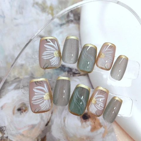 Unghie Finte Press On ABS Occhio Di Gatto Margherita Bianca Bordo Dorato Rimovibile Stile Balletto Corto Manicure Donne