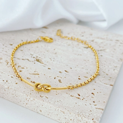 Bracciale Nodo Minimalista Acciaio Al Titanio Placcato Oro 18K Catena Regolabile Gioielli Eleganti Da Donna