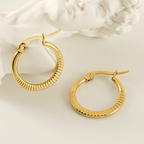 Boucles D'oreilles Créoles Plaqué Or 18K Acier Inoxydable Nervuré Rayé Géométrique Rond Minimaliste Vintage Pour Femmes