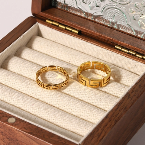 Edelstahl Ring Griechisches Schluessel Meander Muster Hohl Geometrisches Band Minimalistischer Schmuck Unisex Retro Stil