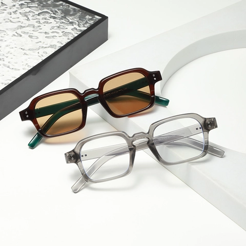 Square Sunglasses Retro UV400 Protection PC Lens Plastic Frame Rivet Detail For Men And Women