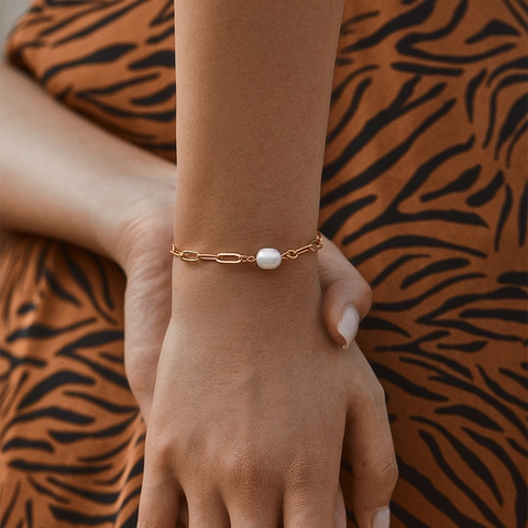 Bracelet en Cuivre Plaqué Or 18K Avec Perle d'Eau Douce Pour Femme Élégant Rétro Français Chaîne de Trombone Boucle OT Bijoux Réglables