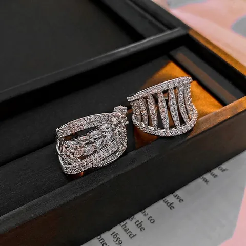 Breiter Hohlring Zirkonia Verstellbar Kupfer Geometrisch Elegant Luxus Hand Schmuck Für Frauen