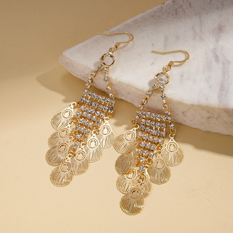 Vintage Palace Style Hollow Leaf Tassel Dangle Earrings Copper Rhinestone Studded Elegant Gold Color For Women Fashion