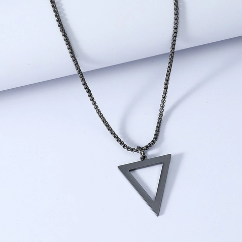 Minimalistische Geometrische Driehoek Ketting Voor Mannen Titanium Staal Opengewerkte Driehoek Hanger Box Ketting Roestvrij Stalen Sieraden