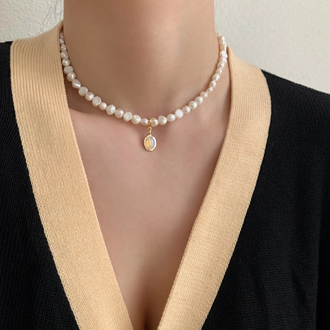 Vintage French Irregular Simulated Artificial Pearl Necklace Butterfly Flower Heart Alloy Gold Plated Choker For Women Accessory