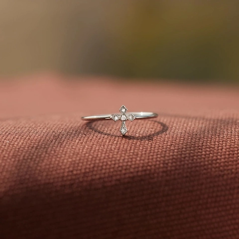 Anillo de Cruz de Plata de Ley 925 para Mujer Incrustado Diamante de Imitación Minimalista Moda Anillo Religioso Joyería Regalo Simple
