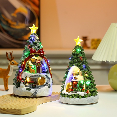 Albero di Natale Luminoso Paesaggio in Miniatura Carillon in Resina Casa di Neve Ornamento Con Luce LED Renna Treno Decorazione