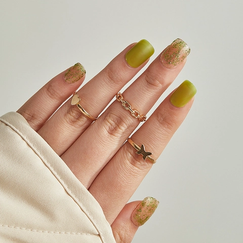 Faux Ongles À Presser Vert Herbe Mat Et Pailleté Courts Carrés Ronds Couverture Complète