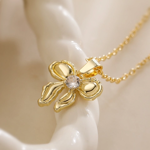 Collana Con Ciondolo A Fiocco Minimalista Rame Zircone Placcato Oro 18 Carati Catena Clavicola Gioielli Di Moda Per Donna