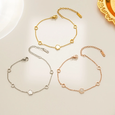 Flower Bracelet Titanium Steel Shell 18K Gold Plated Elegant Adjustable Chain Jewelry Gift For Women