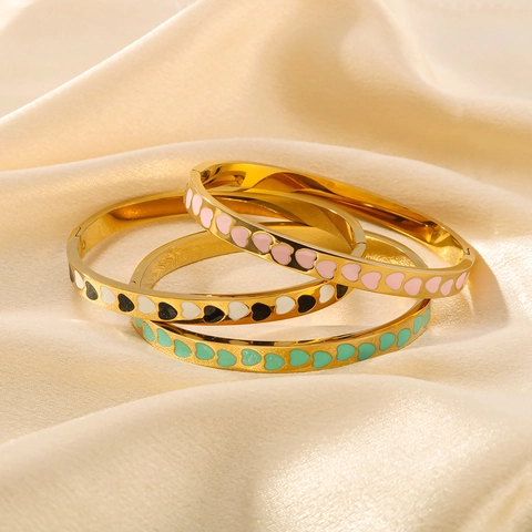 Bracelet Jonc Émail Motif Cœur Acier Inoxydable Plaqué Or 18K Goutte Huile Colorée Bijoux Tendance Style Ins Femmes