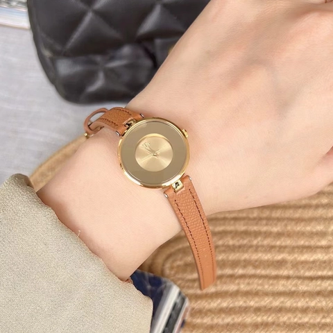 Women Minimalist Quartz Watch Round Alloy Case Genuine Leather Strap Roman Dial Scale-Free Design Casual Elegant Wristwatch