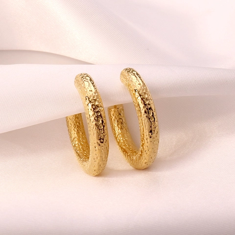 Orecchini a Cerchio a C in Acciaio Inossidabile Martellato Vintage per Donna Placcati in Oro 18K Orecchini Geometrici Testurizzati