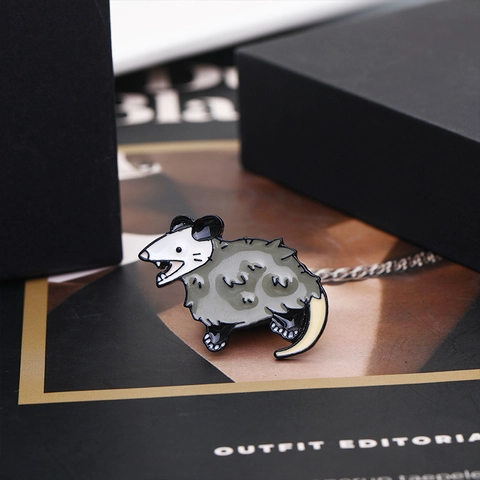 Opossum Emaille Brosche Pin Zinklegierung Cartoon Tier Awesome Possum Lustige Schreiende Reversnadeln Schmuck Für Rucksack Hut Kleidung