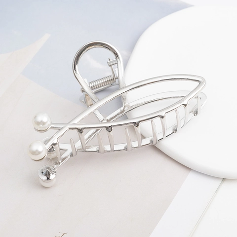Elegant Geometric Metal Artificial Pearl Hair Claw Clip Cross Non Slip Large Jaw Hair Accessories For Women Hair Styling