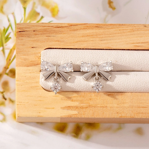 Bowknot Zirconia Oorkraakbeen Stud Titanium Staal Schroefrug Helix Piercing Elegante Kleine Sieraden