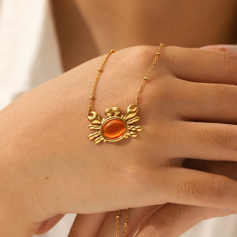 Stainless Steel Crab Pendant Necklace Orange Cat's Eye Stone Dainty Beaded Chain Animal Jewelry For Women