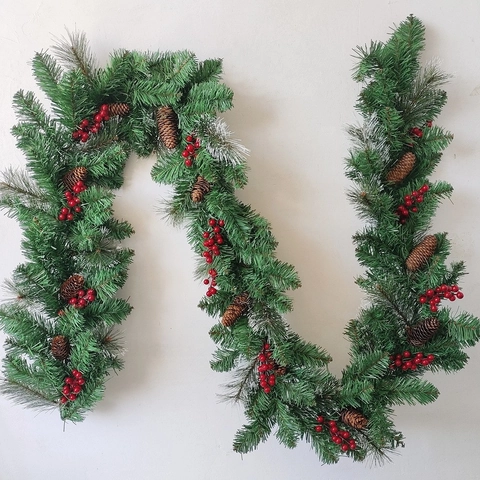 Ghirlanda Di Natale Aghi Di Pino Artificiali Bacche Rosse Pigne PVC Decorazione Caminetto Parete Festiva