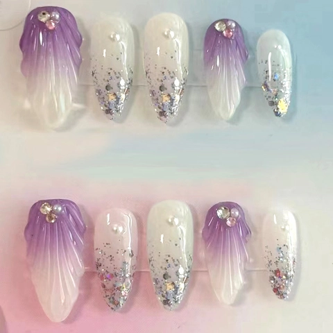 Faux Ongles Press On Dégradé Violet Blanc Décoration Strass 3D Künstliche Perles Forme Stiletto Ongles Artificiels Style Luxe Élégant