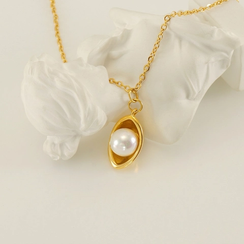 Collana Con Pendente Di Künstliche Perle Acciaio Inossidabile Placcato Oro 18K Design Ovale Cavo Minimalista Gioielli Da Donna