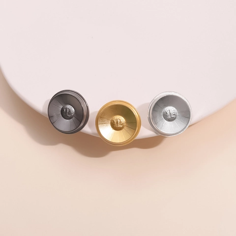 Vintage Metal Round Brooch For Women Men Zinc Alloy Justice Scale Badge Suit Lapel Pin Jewelry Clothing Accessories