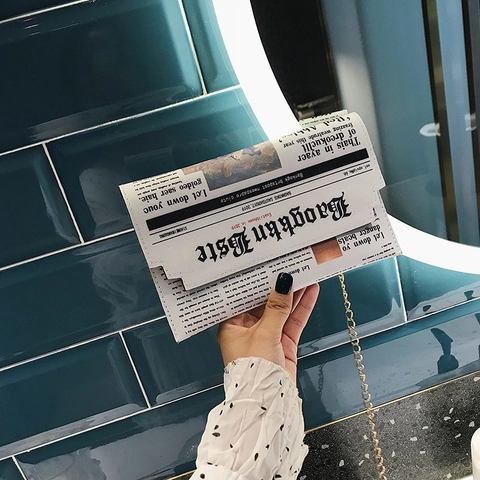 Vintage Newspaper Print Crossbody Bag Women Fashion PU Leather Shoulder Clutch With Gold Metal Chain Strap Casual Square