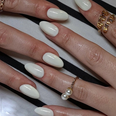 Minimalist Solid Color Almond Press On Nails Glossy Creamy White Full Cover Fake Nails For Women DIY Manicure