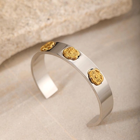 Bracciale Rigido Aperto in Acciaio Inossidabile Con Fiori Per Donna Design Semplice di Nicchia Placcato Oro Argento Gioielli