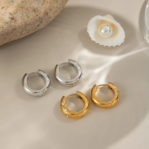 Pendientes De Aro En Forma De C De Acero Inoxidable Con Patrón De Estrella De Zirconia Chapado En Oro De 18K
